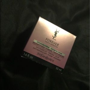 NIB YSL Forever Youth Liberator Serum in Creme